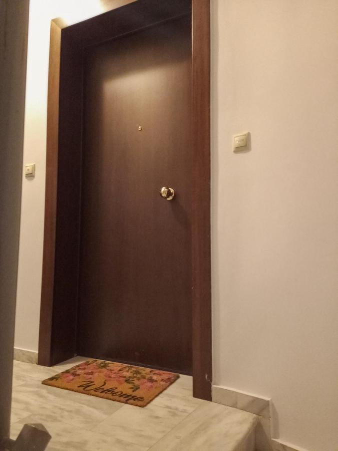 Ιδανικό Διαμέρισμα Δίπλα Στο Μετρό, Ανάμεσα Στο Κέντρο Και Τη Παραλία Athen Eksteriør billede